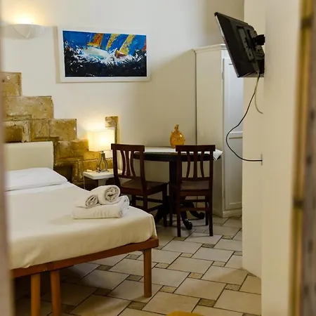 B&B Demetra Appartamenti Lecce Exterior photo